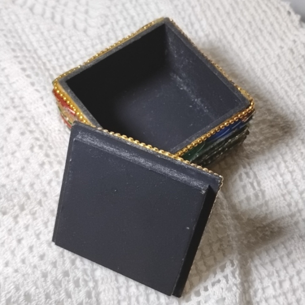Trinket Box Handmade Beaded - Picture 4 of 7